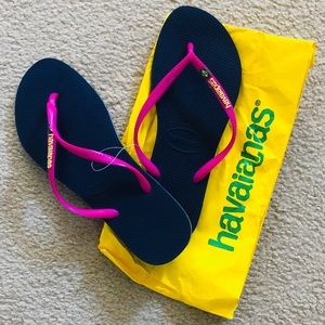 NWT Havaianas Brazil Navy Blue Flip Flops